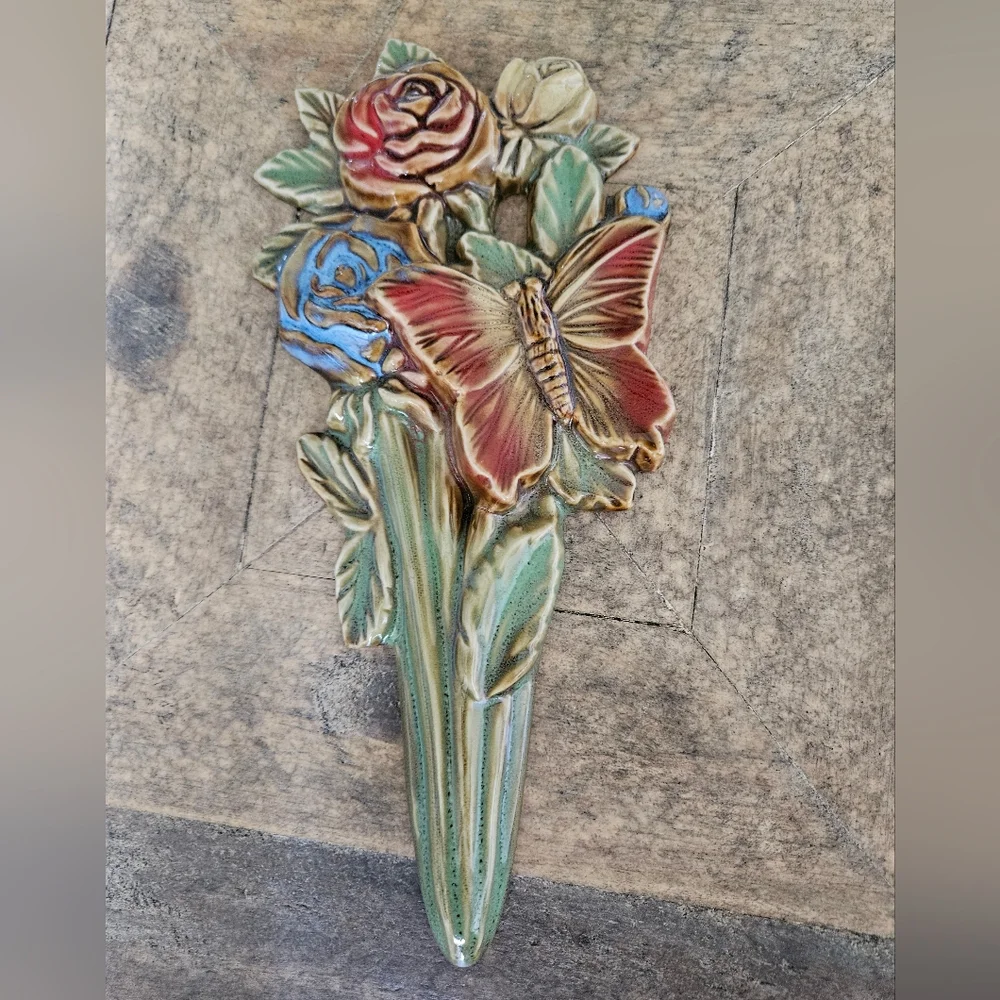 Butterfly 🦋 Floral Decoration! - Picture 1 of 8